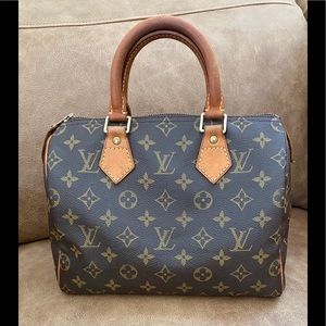 Louis Vuitton Speedy 25